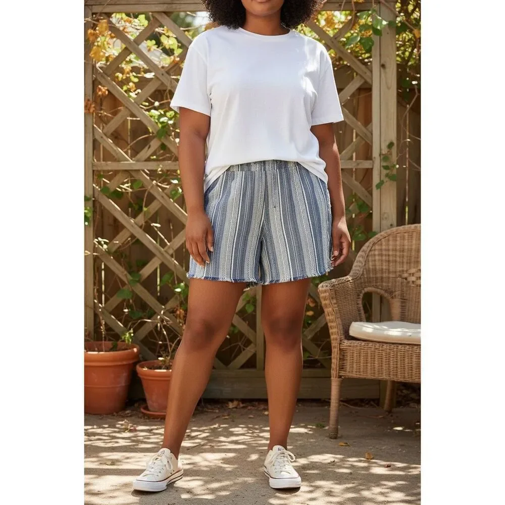 Royalty for me woman’s linen lounge shorts with frayed hem